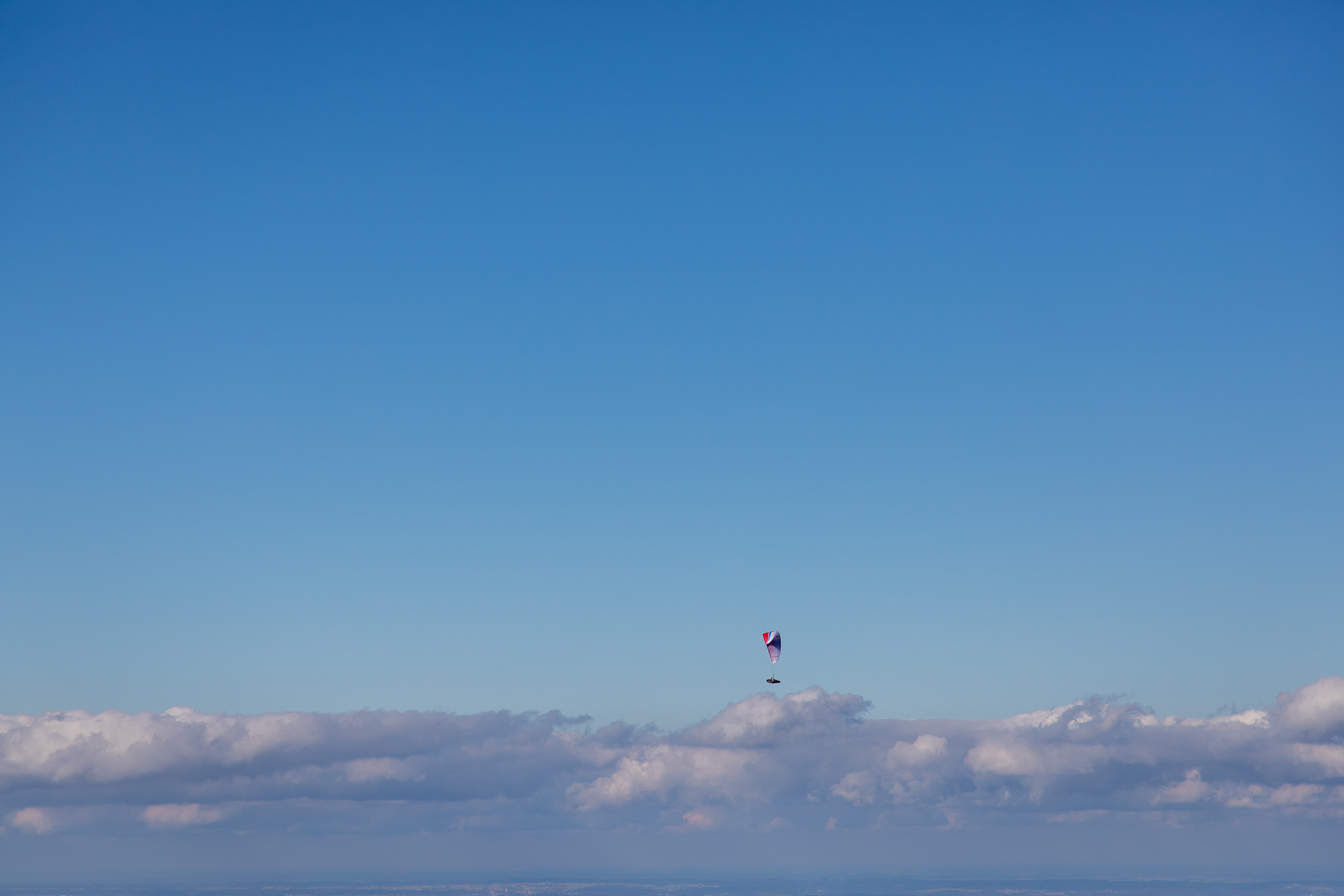 10.23.21KiteinFlightCanon