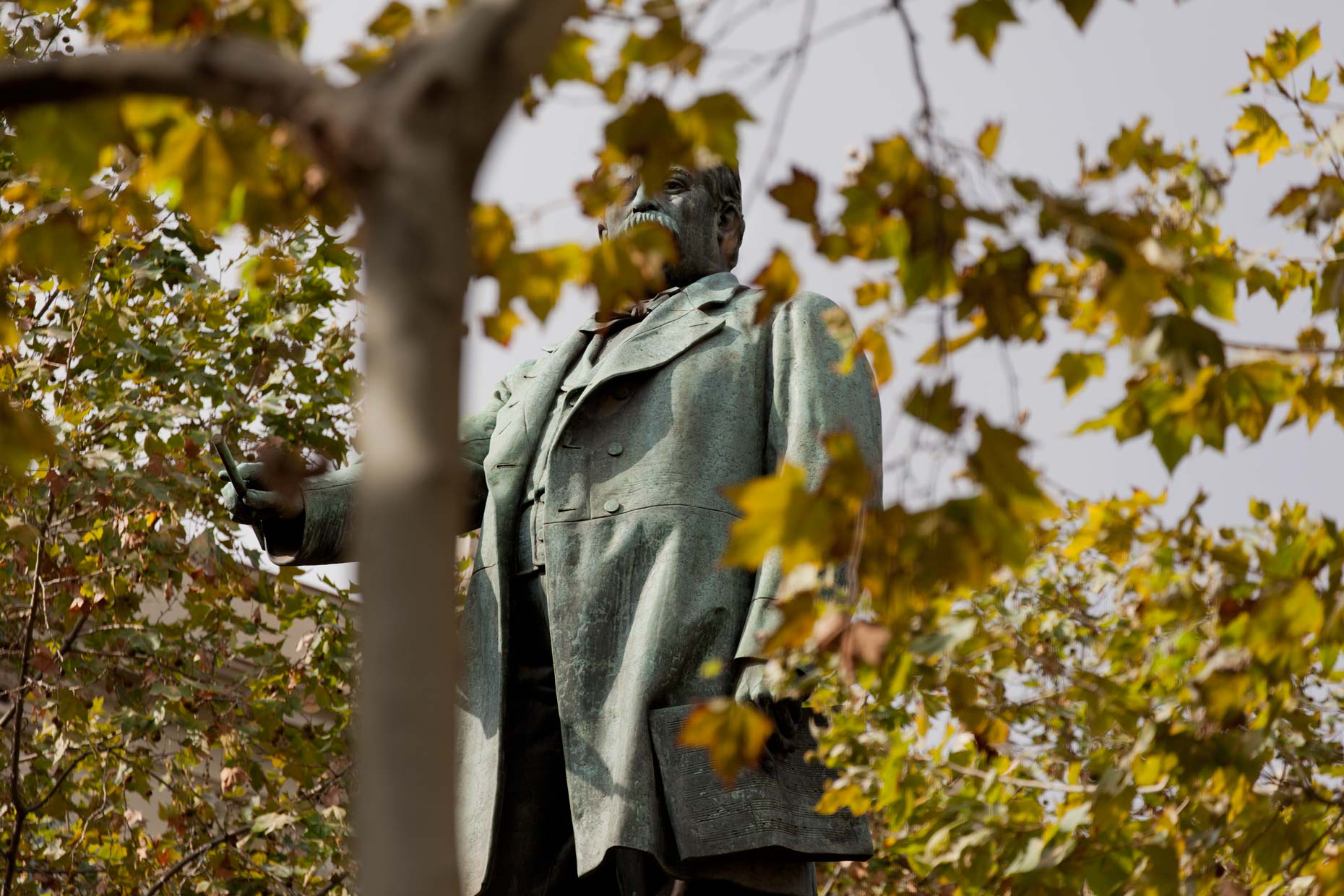 StatueBarcelonaThroughTrees