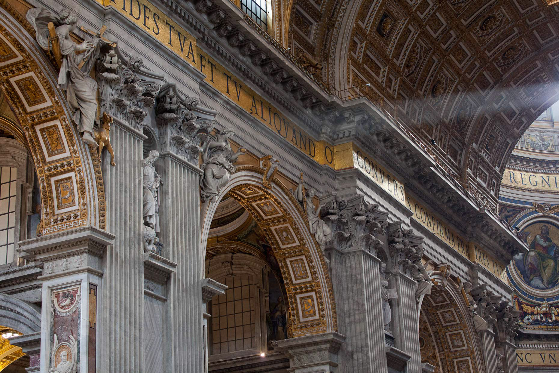 VaticanInside1