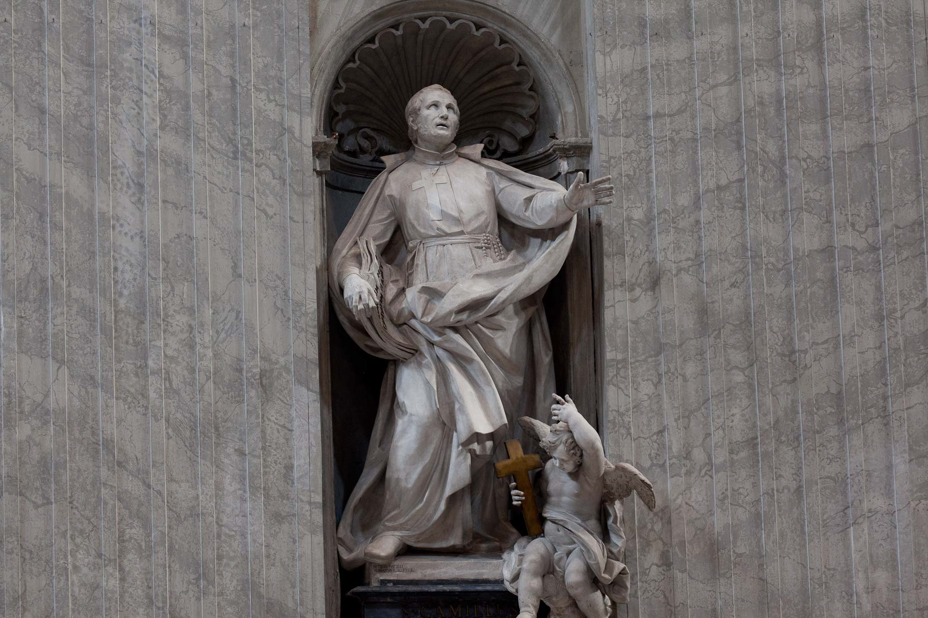 VaticanInside2